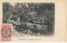 MADAGASCAR #MK44546 RECHERCHE DE L OR PAR SLUICE