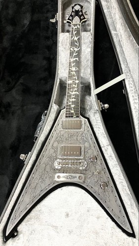 Guitare noire zemaitis metal - noire,