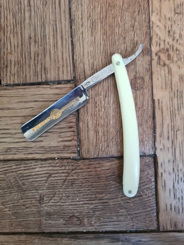 Ancien coupe choux grelot - choux,