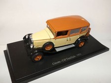 CITROEN C4F FAMILIALE 1931 UNIVERSAL HOBBIES 1:43 sur socle sans boite