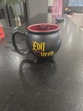 MUG CHAUDRON REINE Disneyland Paris