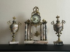 Garniture de cheminée en