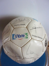 RARE BALLON DE FOOTBALL EQUIPE