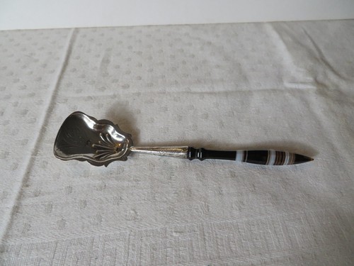 Rare ancienne cuillère - , à