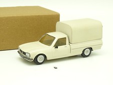 MVI Kit monté Métal SB 1/43 - Peugeot 504 Pick Up Bâché