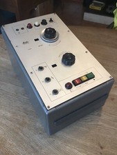 Appareil électrique ancien Leitz Leica