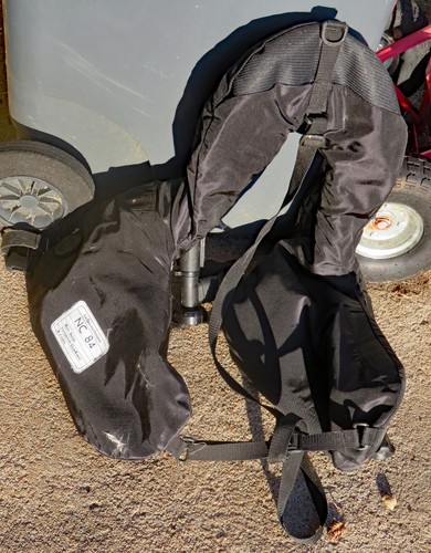 Rare brassière gonflable - , en