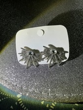 boucles d'oreilles en acier