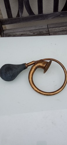 Ancien klaxon circulaire - , en