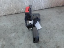 Attache ceinture arriere