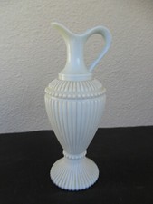 GRAND PICHET EN OPALINE DE FOIRE HAUTEUR 30 CM