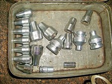 LOT DE DOUILLES 14 FACOM ET  4