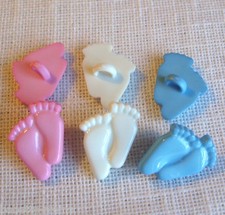 LOT 6 BOUTONS PIEDS de BÉBÉ