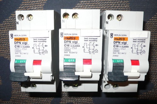 Disjoncteur differentiel 16a - disjoncteur,