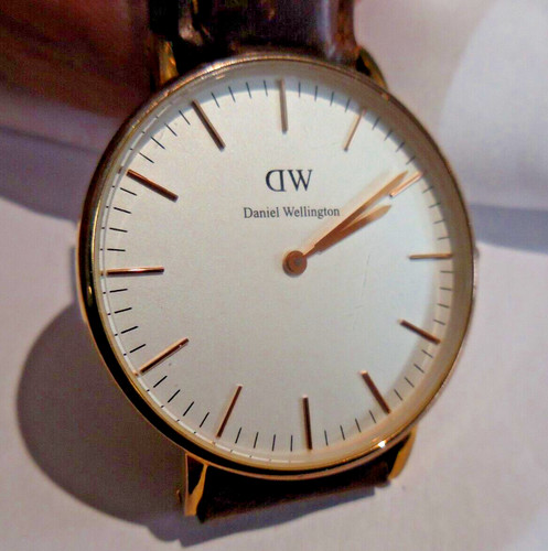 Ancienne montre ultra plate - ancienne,