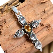 Pendentif femme croix en