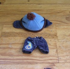Un bonnet et un pantalon pour