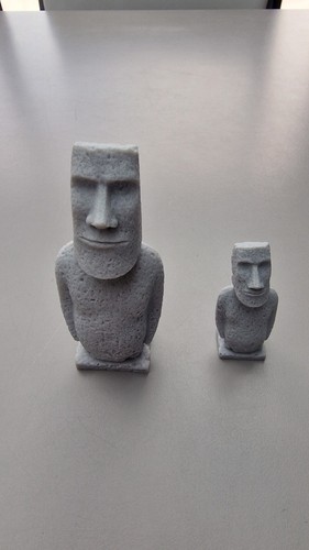 Statues moai ile de - l'ile,