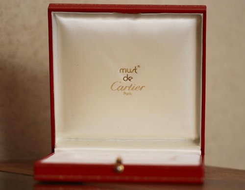 Boite must cartier - de,