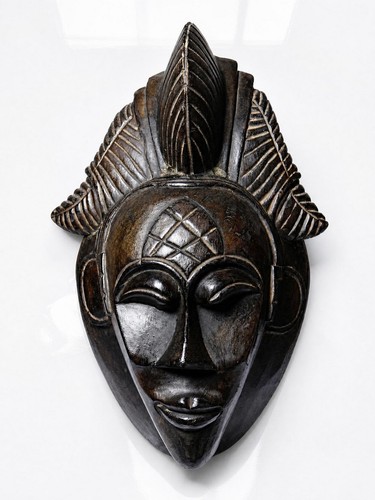 Masque mural africain