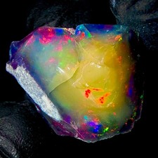 Opal Brut, Naturel Black rough , Éthiopien Feu gemstone 13.5Ct 18x16 MM