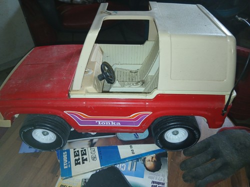 Tonka voiture miniature rouge