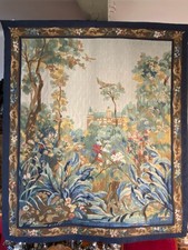 Tapisserie style verdure XVIIIe au château Robert Four Aubusson titrée l'été