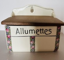 Petite boite murale - , ancienne