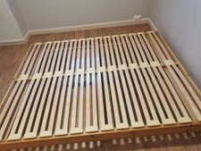 Sommier à lattes avec pied et encadrement 160x200