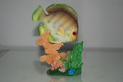 Aquarium détaillé poisson - détaillé,