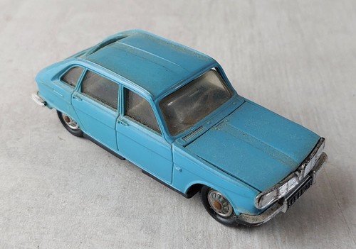 Ancienne voiture renault - renault, 16
