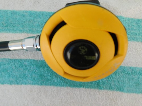 Beuchat read all details - ,