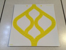 Carton guide pinch bulge - guide, n