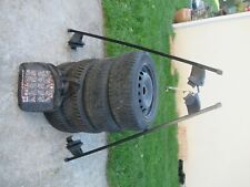 roues montées pneus  neige barres de toit chaines clio