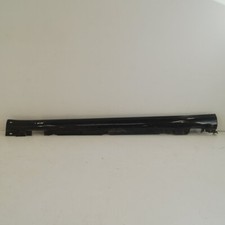 Jupe de bas de caisse gauche