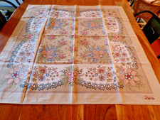 "Les Olivades"  Grand foulard