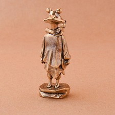 Sculpture de grenouille en