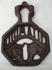 ANCIENNE PALETTE D'ABREUVOIR /