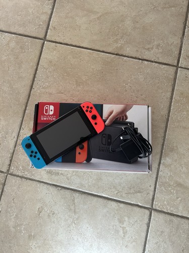 Nintendo switch console - switch, go