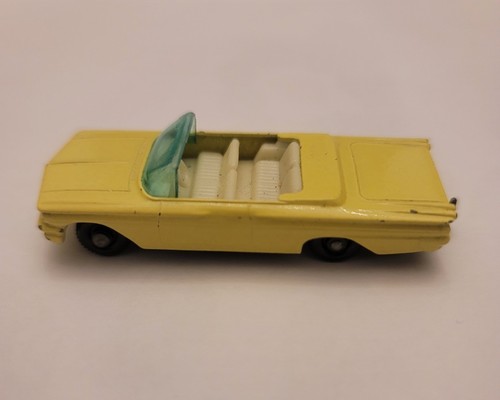 Voiture miniature ancienne - voiture,