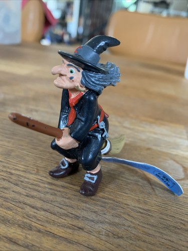 Figurine sorcière bullyland - figurine,