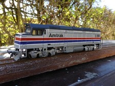 Locomotive diesel Américaine "Amtrak N° 229" Life Line ref inconnu HO