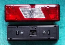 1 Feu arrière Gauche Ford