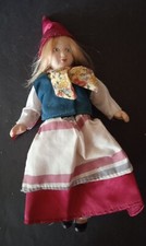 Poupée porcelaine vintage collection poupées du monde N° 33