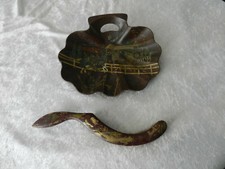 Ancien ramasse miette carton