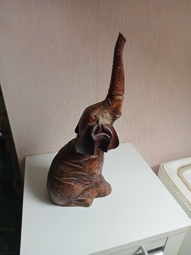 Sculpture statue figurine