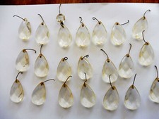 21 pampilles en verre de 38 mm