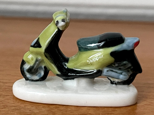 Fève moto bike scooter - fève,