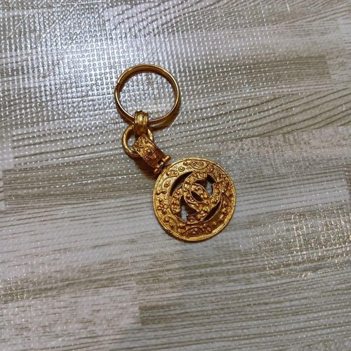 Porte clés médaillon chanel - porte-clés,