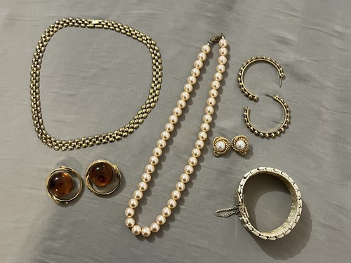 Lot bijoux fantaisies - bijoux,